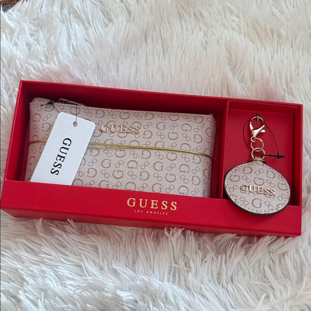 Guess Light Beige Wallet and Keychain Set | Valentines Gift 💝